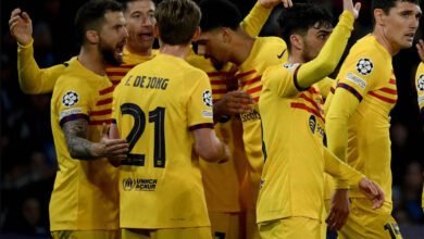 برشلونة تقتنص تعادلاً صعباً من نابولى في ذهاب دور الـ16 من دورى أبطال أوروبا