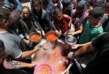 أهل غزة يكافحون لإطعام أطفالهم مع استمرار القصف الإسرائيلي