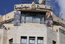 القوات الإسرائيلية تقوم بإغلاق مكتب قناة الجزيرة في الضفة الغربية