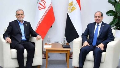 الرئيس المصري يجتمع بنظيره الإيراني ويشدد على ضرورة تجنب التصعيد