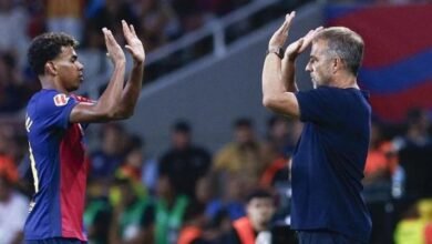 فليك يحسم مشاركة يامال في مباراة إشبيلية