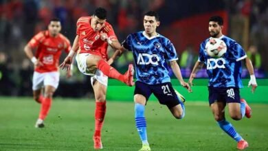 الأهلي يحافظ على آماله في الدوري بتعادل +90 أمام بيراميدز