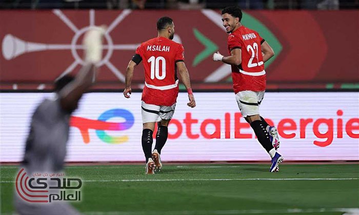 منتخب مصر يفوز على زيمبابوي 2-1 في مباراة مثيرة بكأس الأمم الأفريقية
